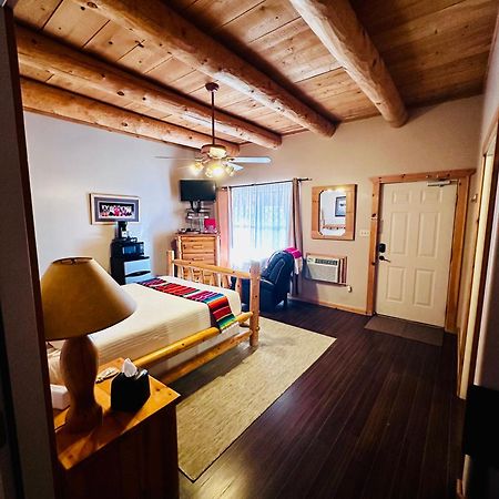 Adobe Rose Boutique Inn Артижа Екстериор снимка