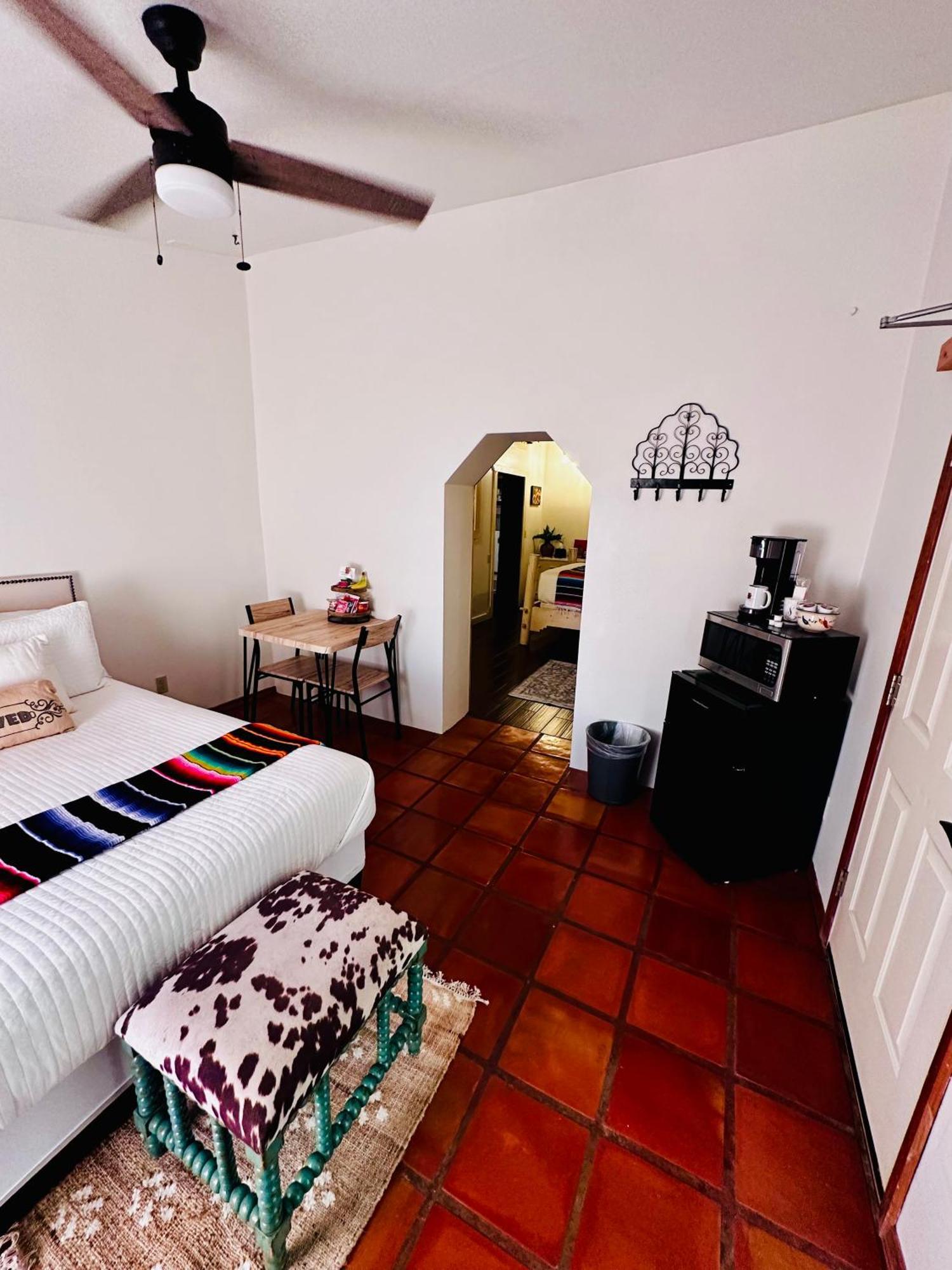 Adobe Rose Boutique Inn Артижа Екстериор снимка